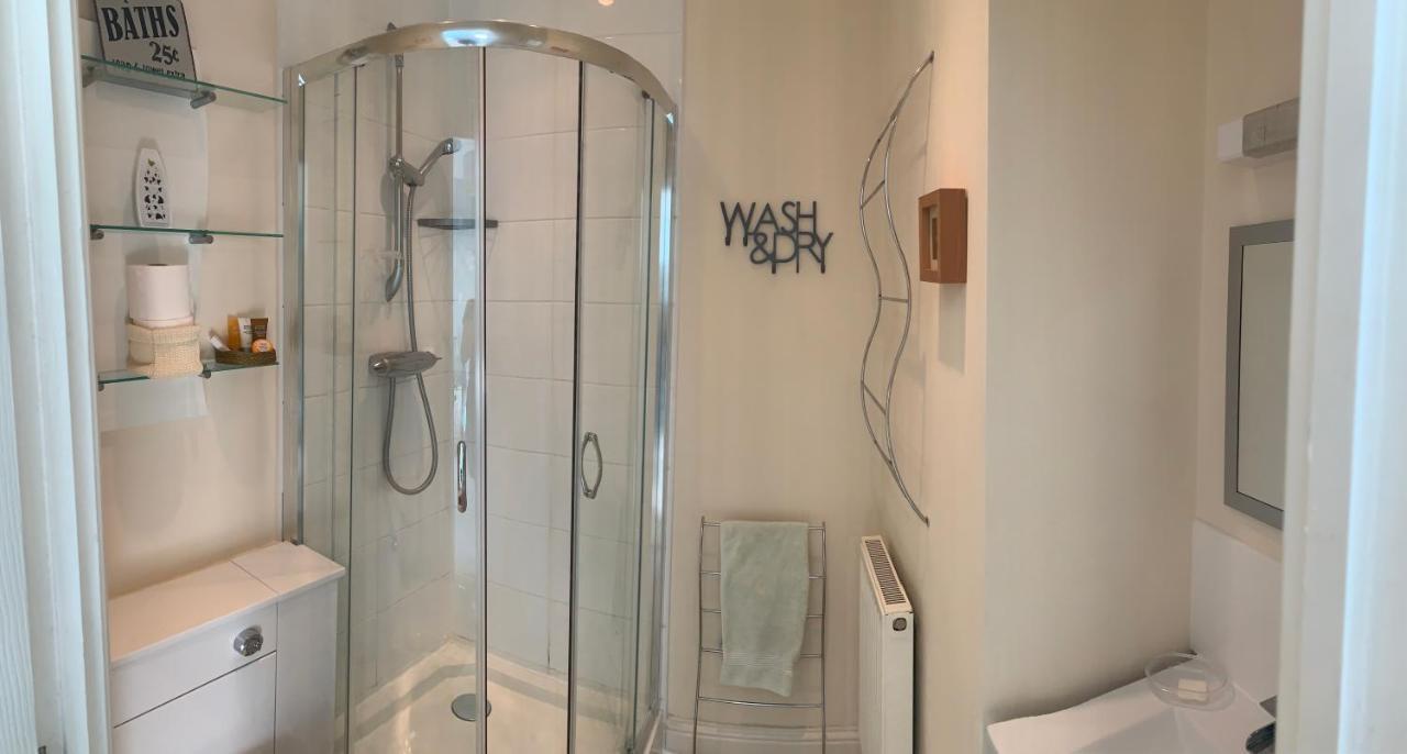 Willow Farm Way Apartment แฮร์นเบย์ ภายนอก รูปภาพ