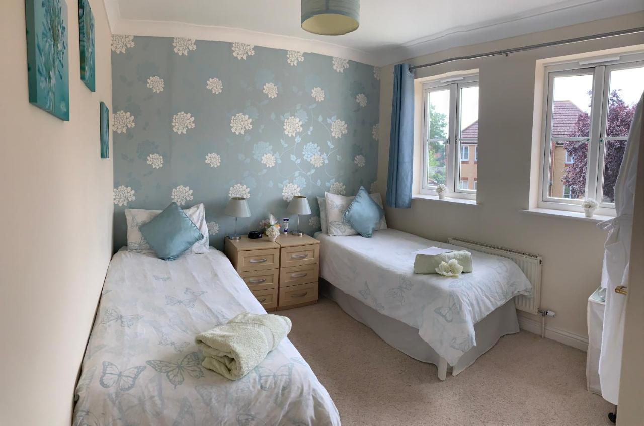 Willow Farm Way Apartment แฮร์นเบย์ ภายนอก รูปภาพ